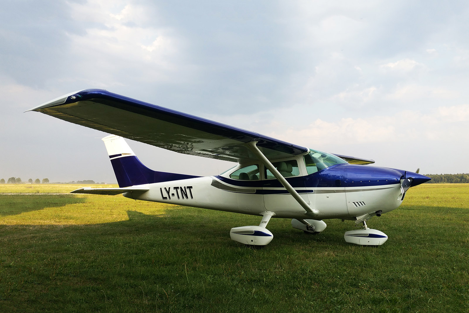 Cessna 182